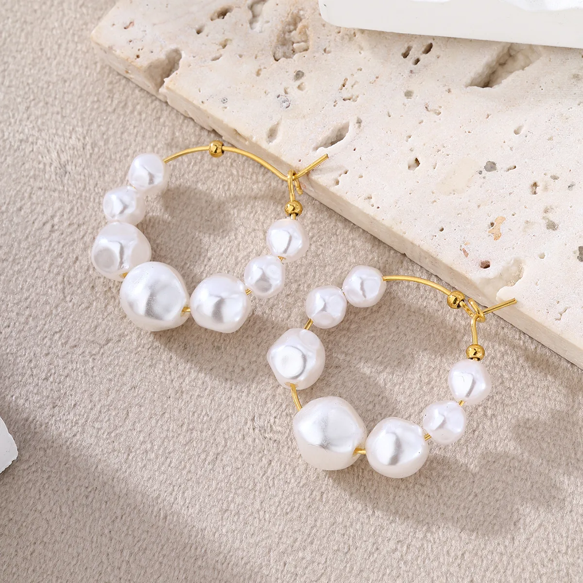 1 Pair Baroque Style Modern Style C Shape 304 Stainless Steel 18K Gold Plated Ear Studs display picture 6