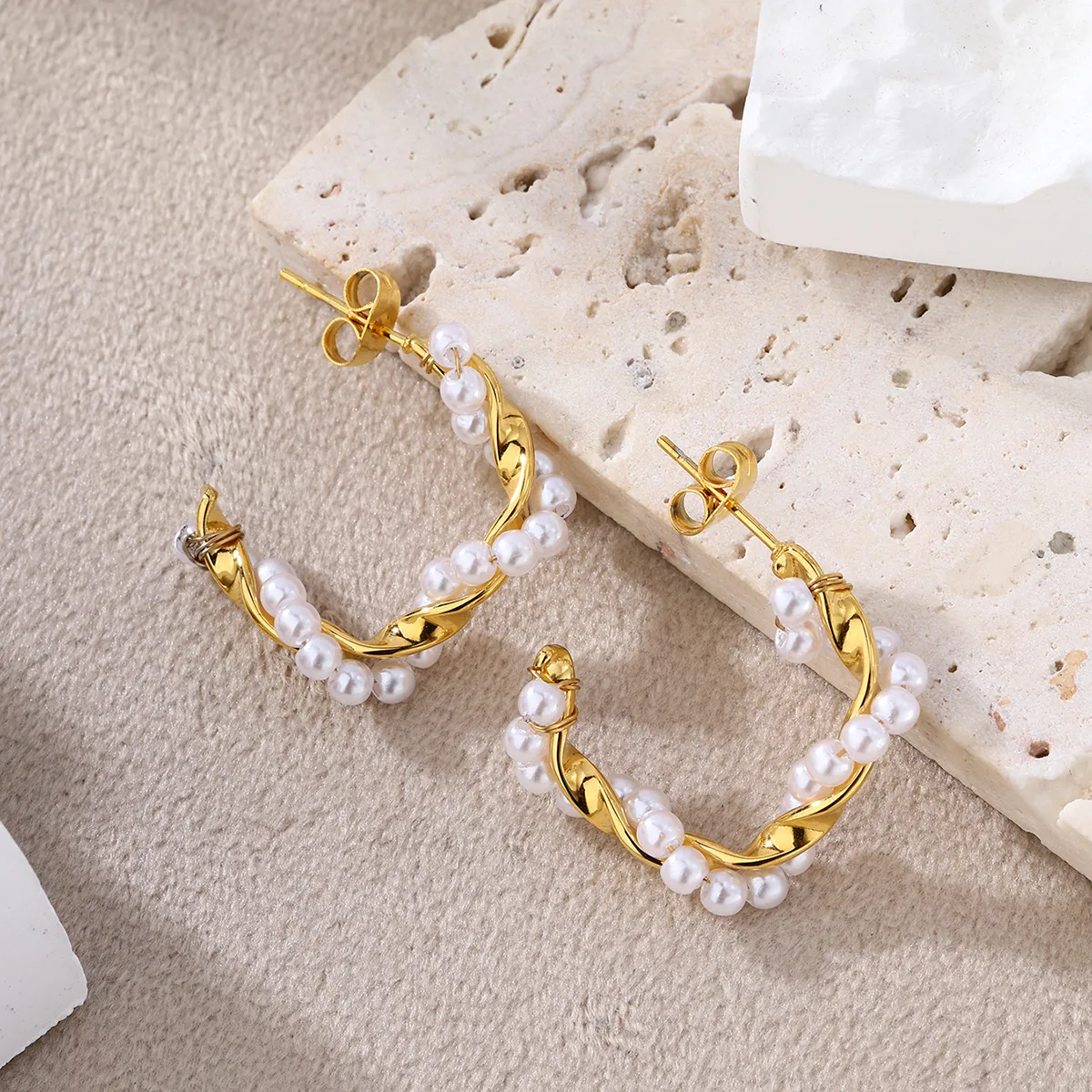 1 Pair Baroque Style Modern Style C Shape 304 Stainless Steel 18K Gold Plated Ear Studs display picture 12