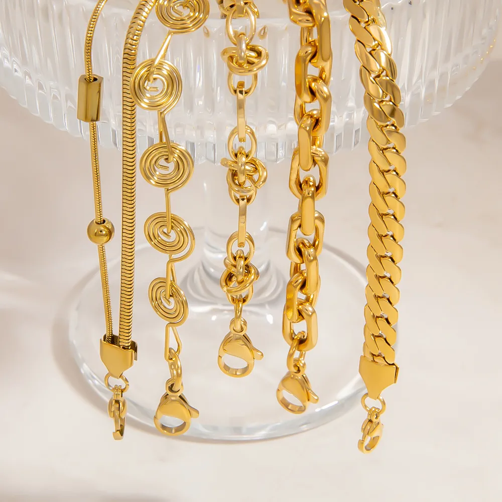 Vintage Style Classic Style Solid Color 304 Stainless Steel Women's Bracelets display picture 8