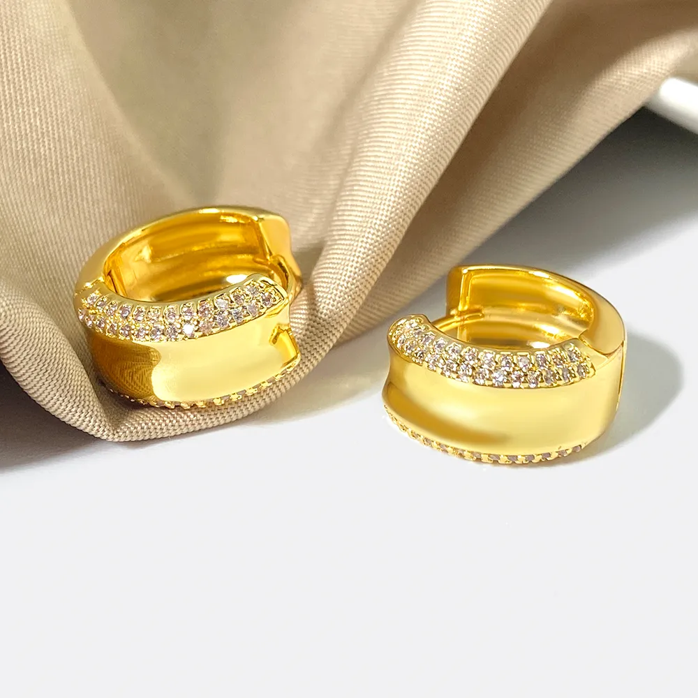 1 Pair Simple Style Geometric Polishing Plating Inlay Copper Zircon Hoop Earrings display picture 6