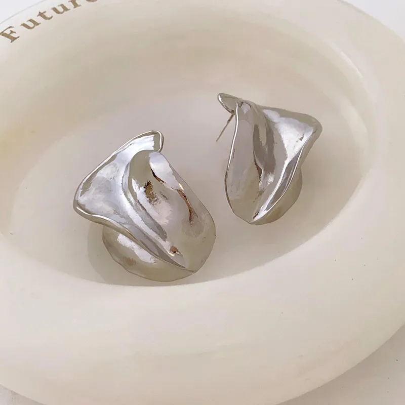 1 Pair Retro Classic Style Irregular Solid Color Irregular Plating Alloy Ear Studs display picture 15