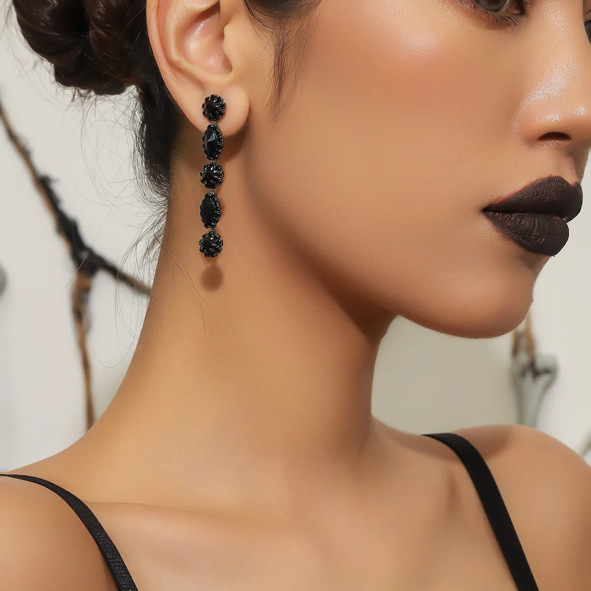 1 Pair Vacation Simple Style Solid Color Inlay Copper Rhinestones Ear Studs display picture 13
