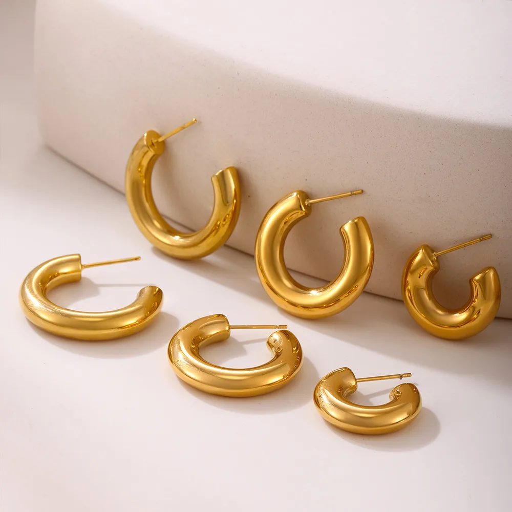 Elegant Luxurious Vacation C Shape Plating 304 Stainless Steel 18K Gold Plated Earrings display picture 3