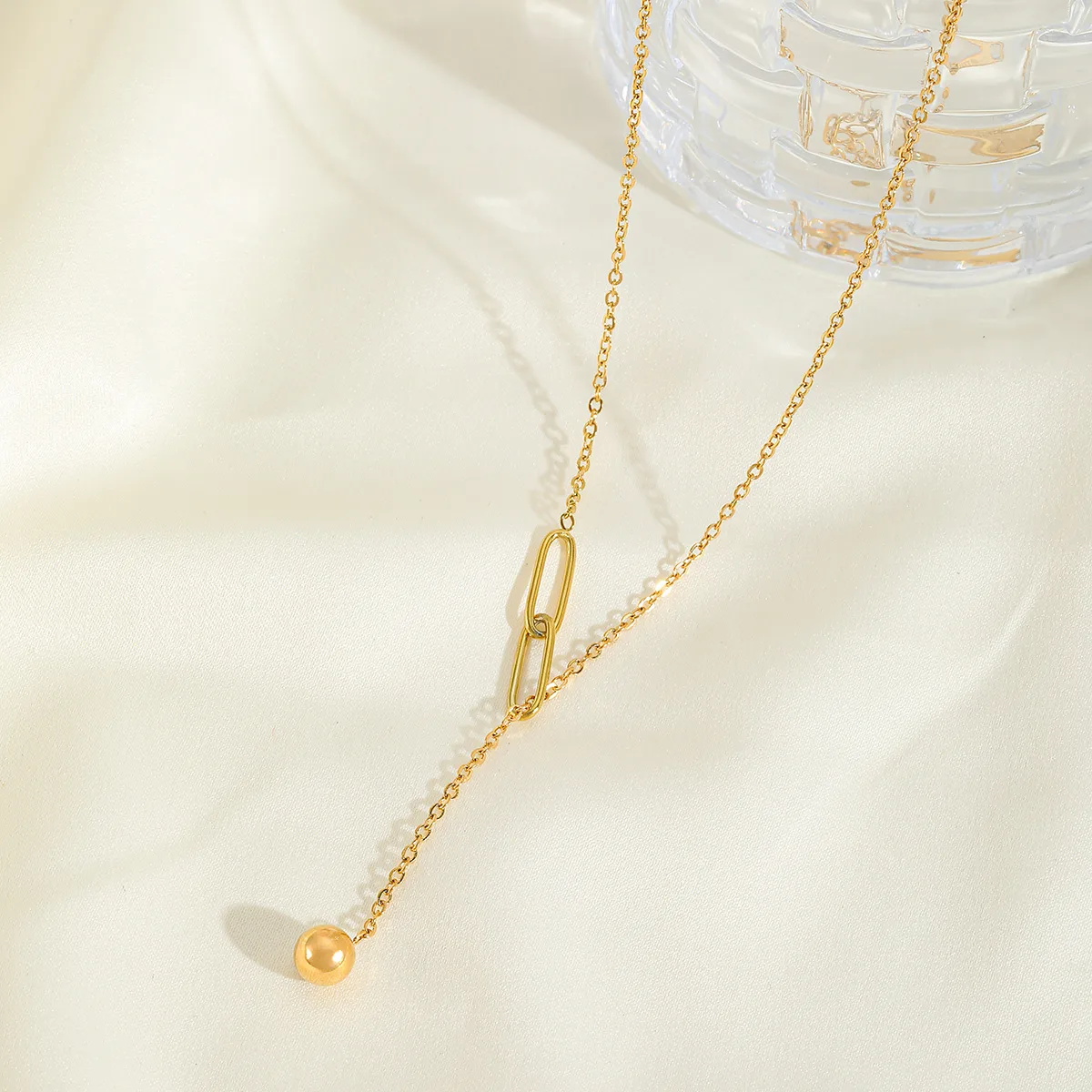 Commute Solid Color 316 Stainless Steel  Plating 18K Gold Plated Women's Pendant Necklace display picture 3