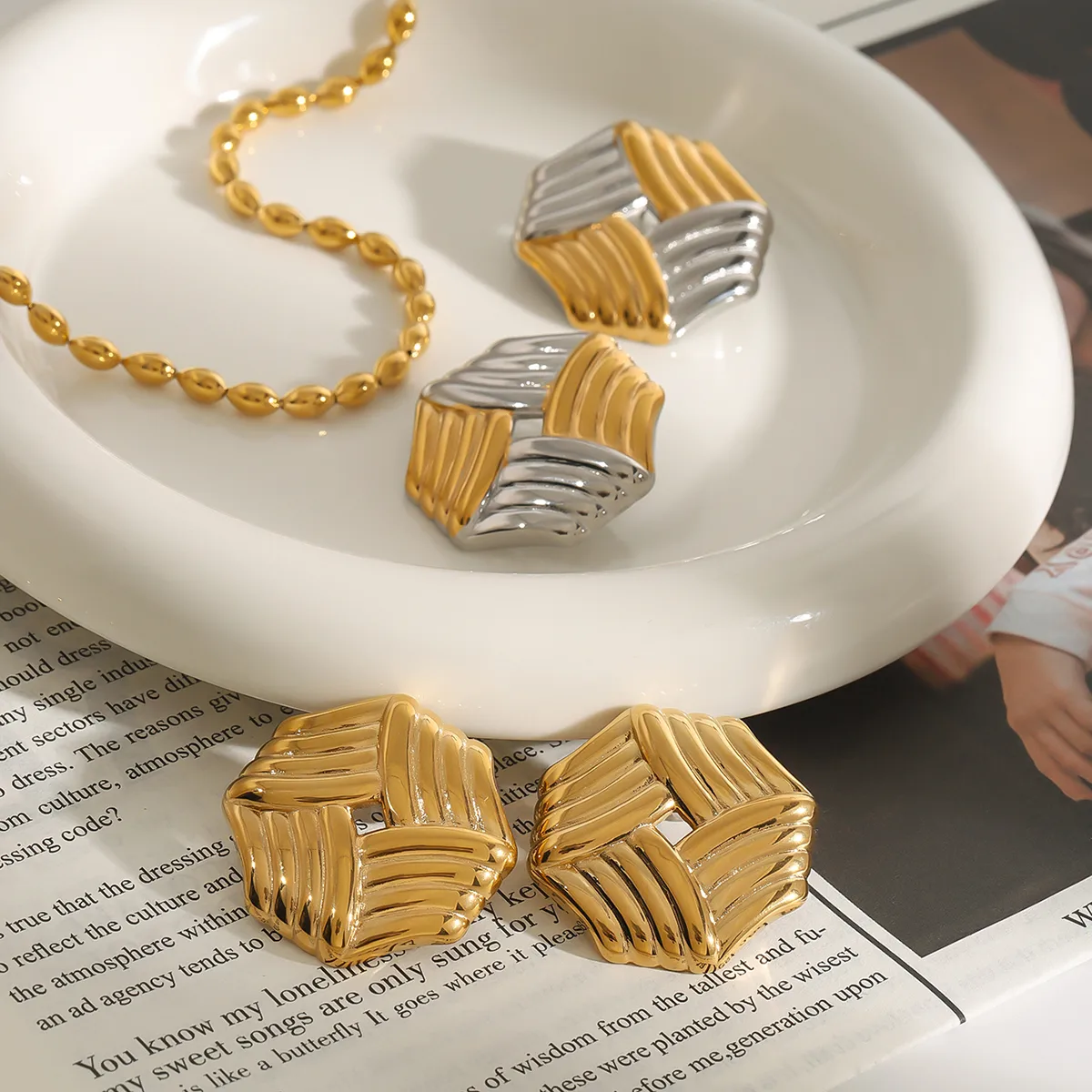1 Pair Modern Style Geometric Mixed Metal 304 Stainless Steel Ear Studs display picture 9
