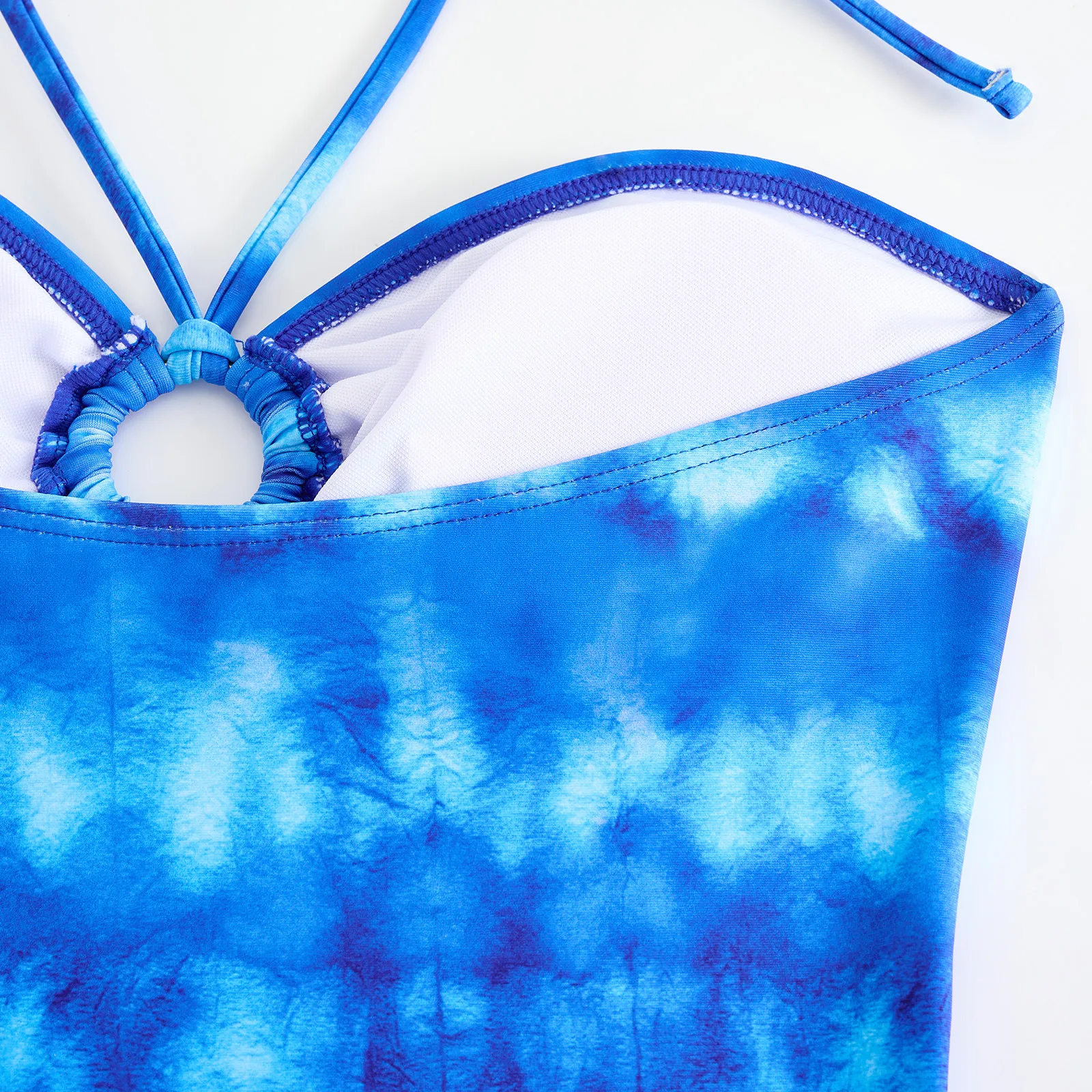 Swimwear display picture 7