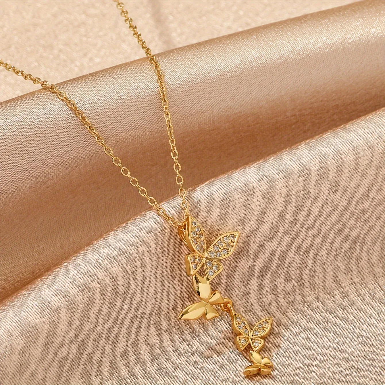 Casual Elegant Shiny Butterfly 316 Stainless Steel  Unisex Pendant Necklace display picture 2
