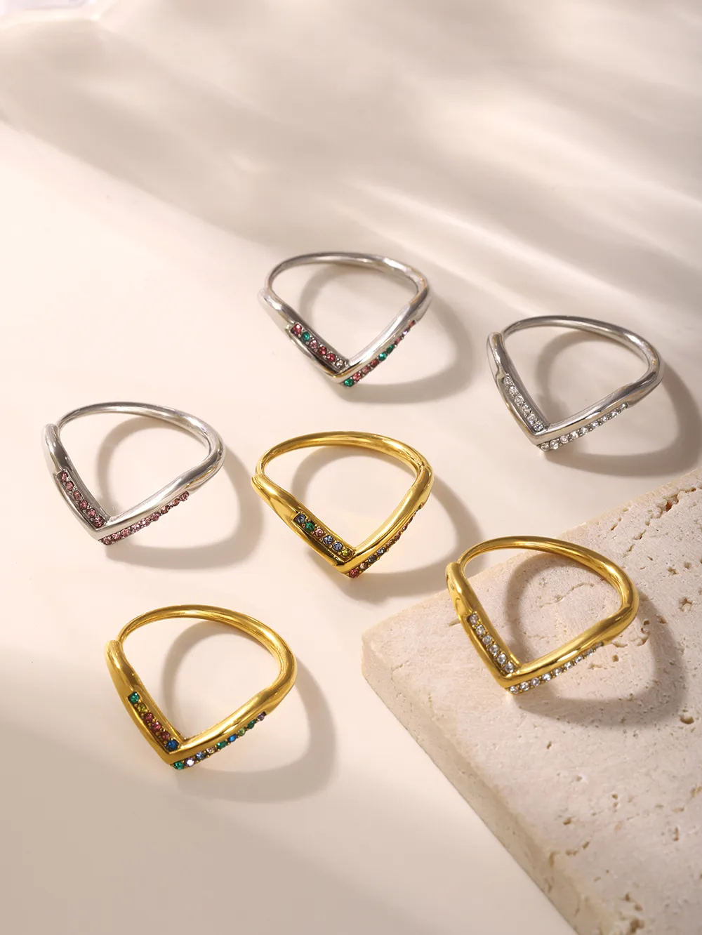 Elegant V Shape 304 Stainless Steel Plating Inlay Zircon 18K Gold Plated Women's Rings display picture 9