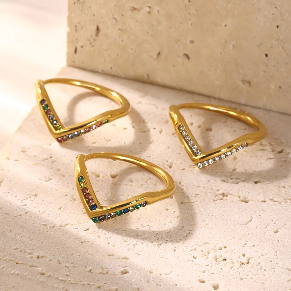 Elegant V Shape 304 Stainless Steel Plating Inlay Zircon 18K Gold Plated Women's Rings display picture 10