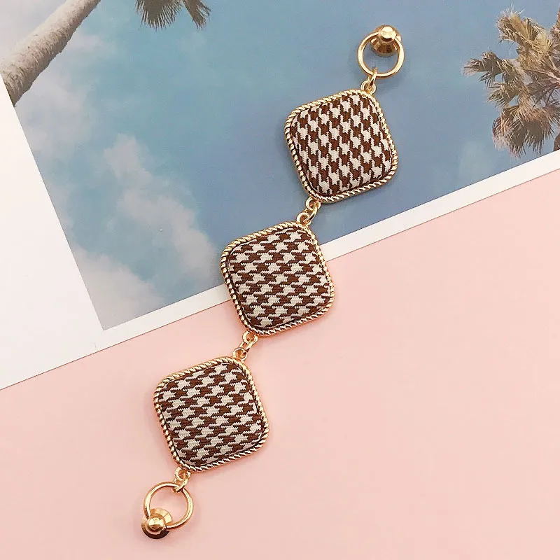 Vacation Simple Style Square Zinc Alloy Jewelry Accessories display picture 3