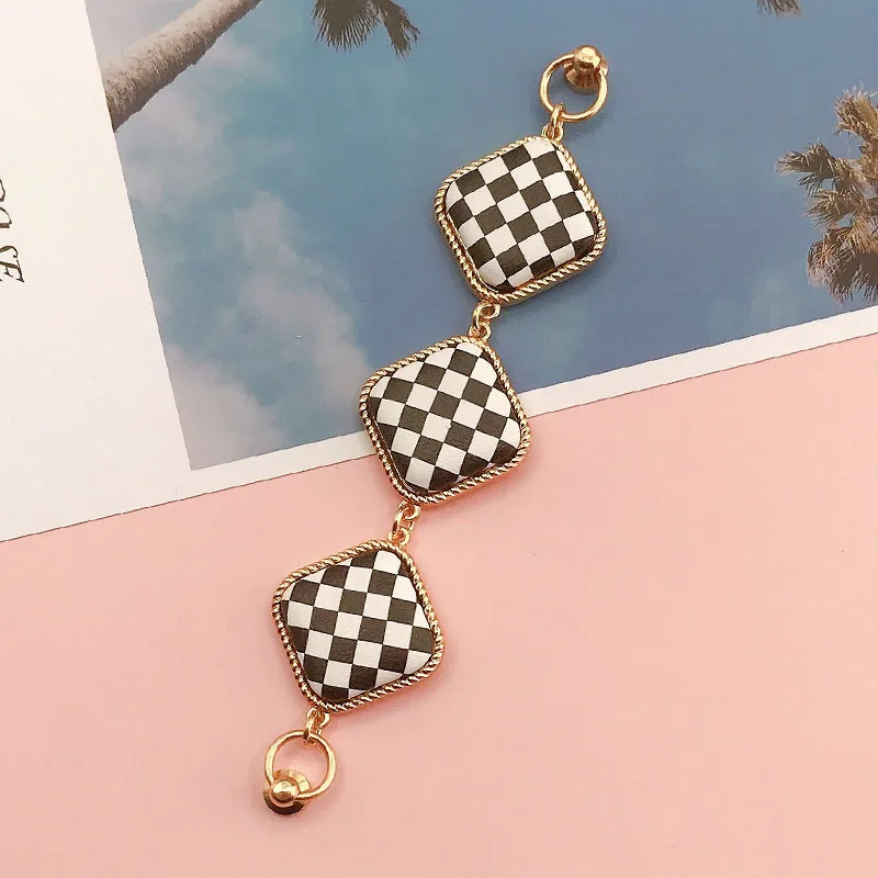 Vacation Simple Style Square Zinc Alloy Jewelry Accessories display picture 4