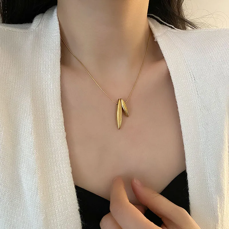 Simple Style Classic Style Commute Solid Color Titanium Steel Unisex Pendant Necklace display picture 2