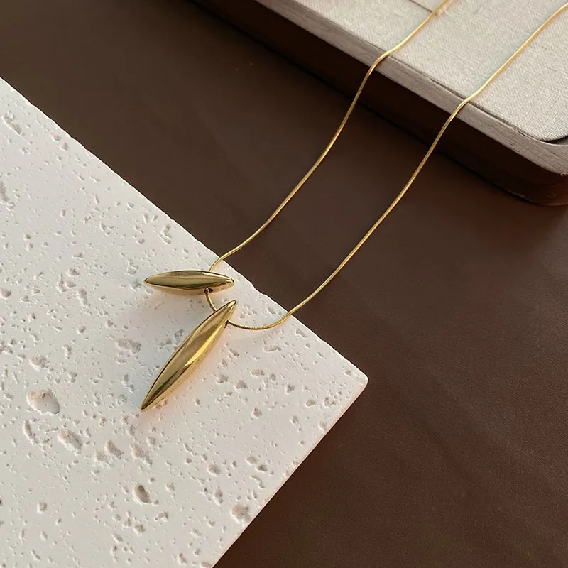 Simple Style Classic Style Commute Solid Color Titanium Steel Unisex Pendant Necklace display picture 3