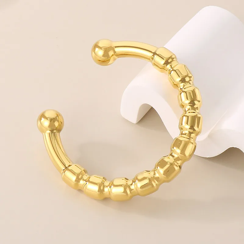 Vacation Simple Style Solid Color 304 Stainless Steel 18K Gold Plated Women's Bangle display picture 9