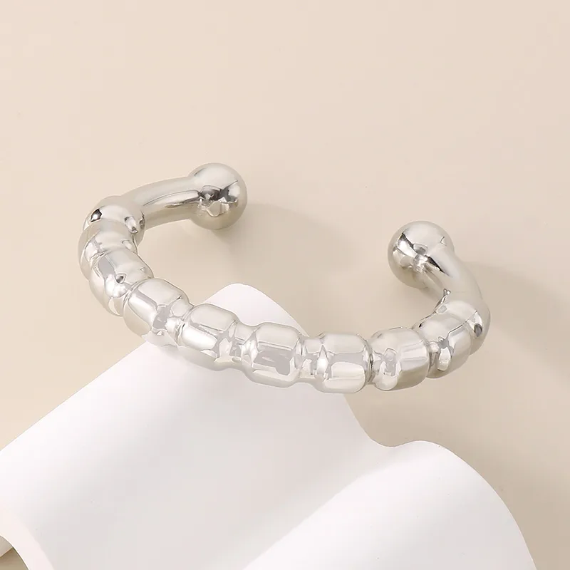 Vacation Simple Style Solid Color 304 Stainless Steel 18K Gold Plated Women's Bangle display picture 8