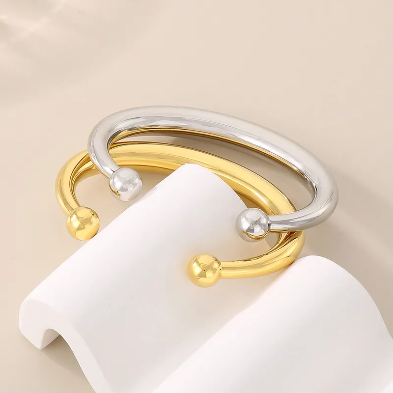 Vacation Simple Style Solid Color 304 Stainless Steel 18K Gold Plated Women's Bangle display picture 9