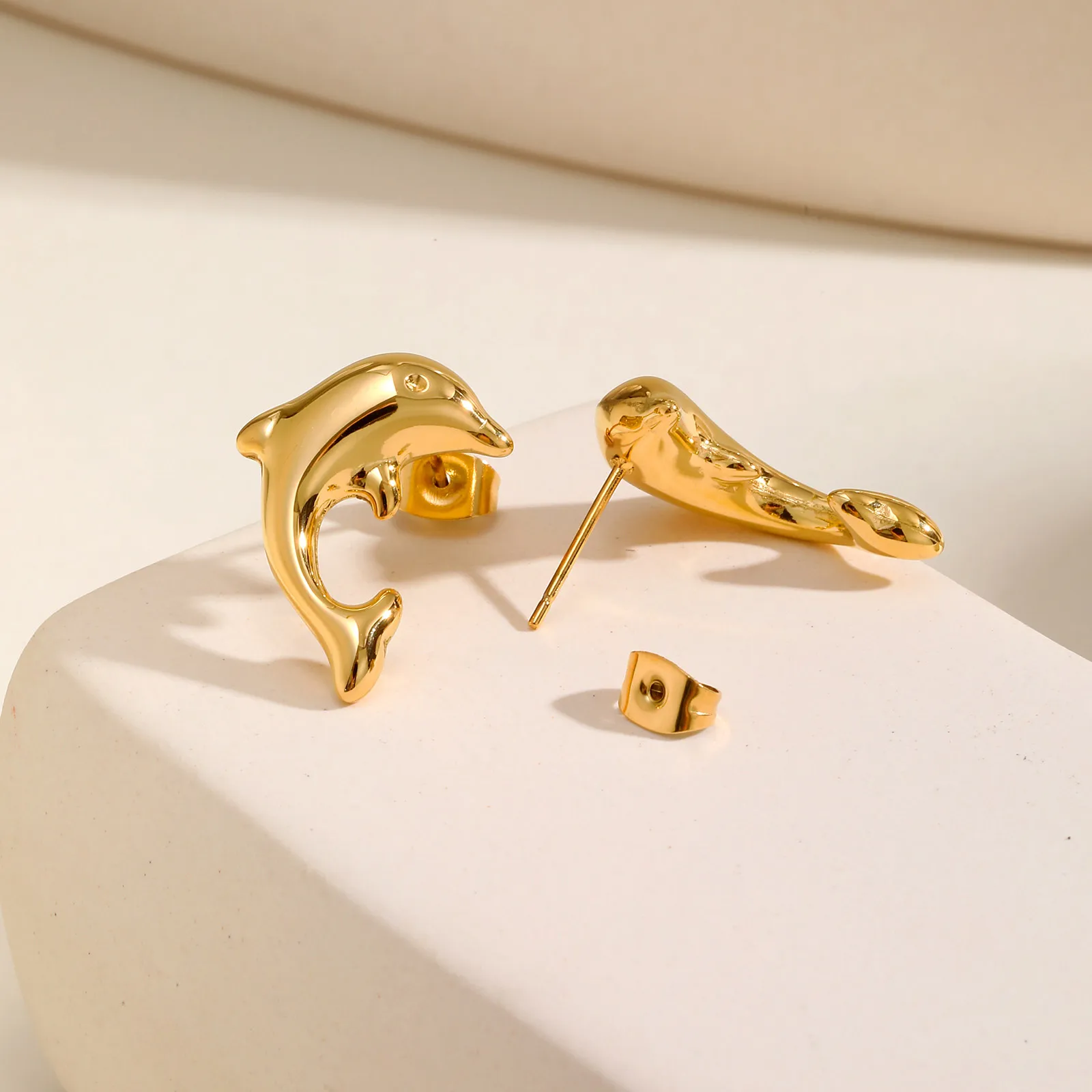 1 Pair Vintage Style Simple Style Dolphin 201 Stainless Steel Ear Studs display picture 2