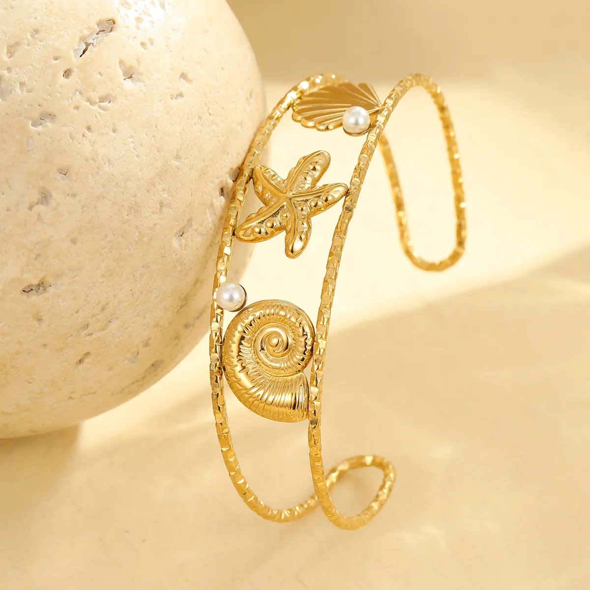 Classic Style Starfish Conch Shell 304 Stainless Steel Women's Cuff Bracelets display picture 7