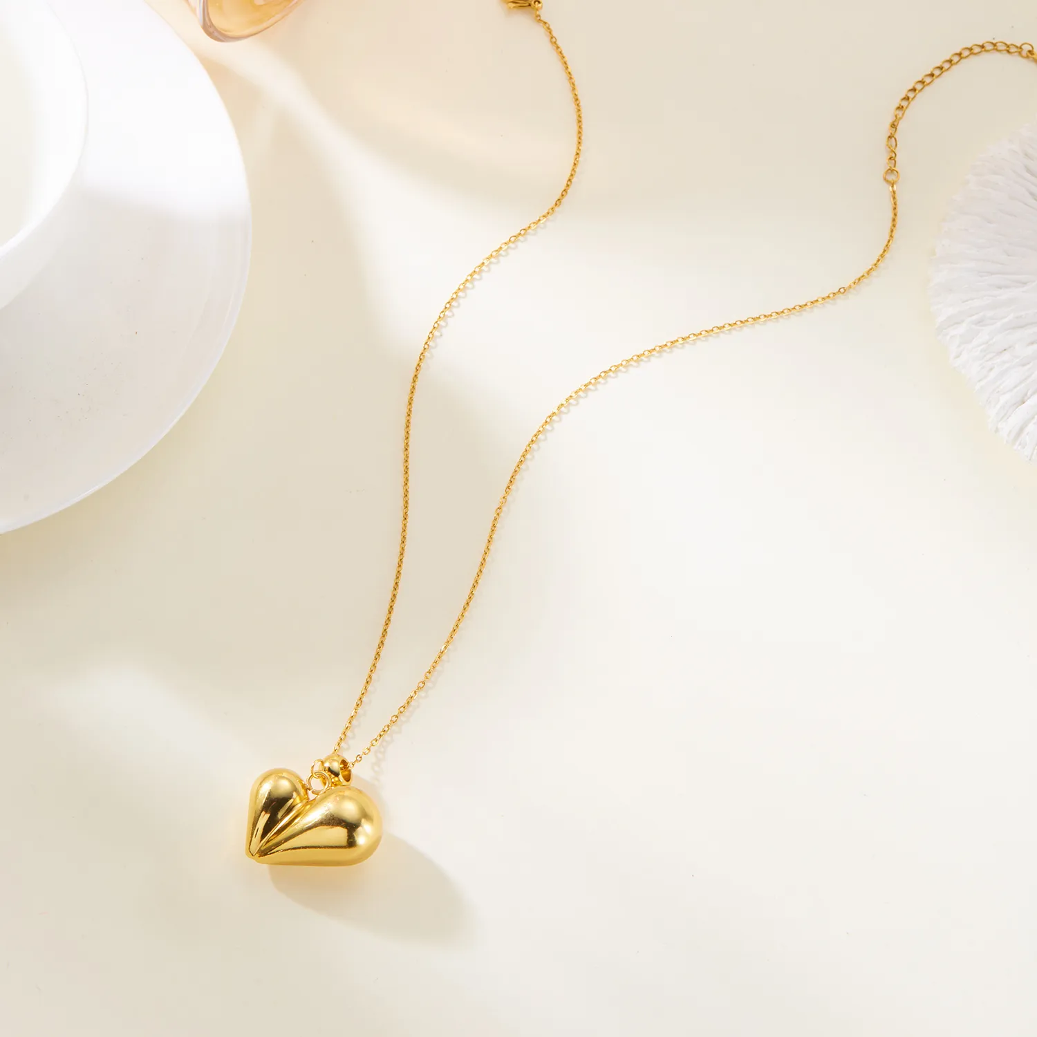 Casual Elegant Modern Style Heart Shape 304 Stainless Steel Women's Pendant Necklace display picture 5