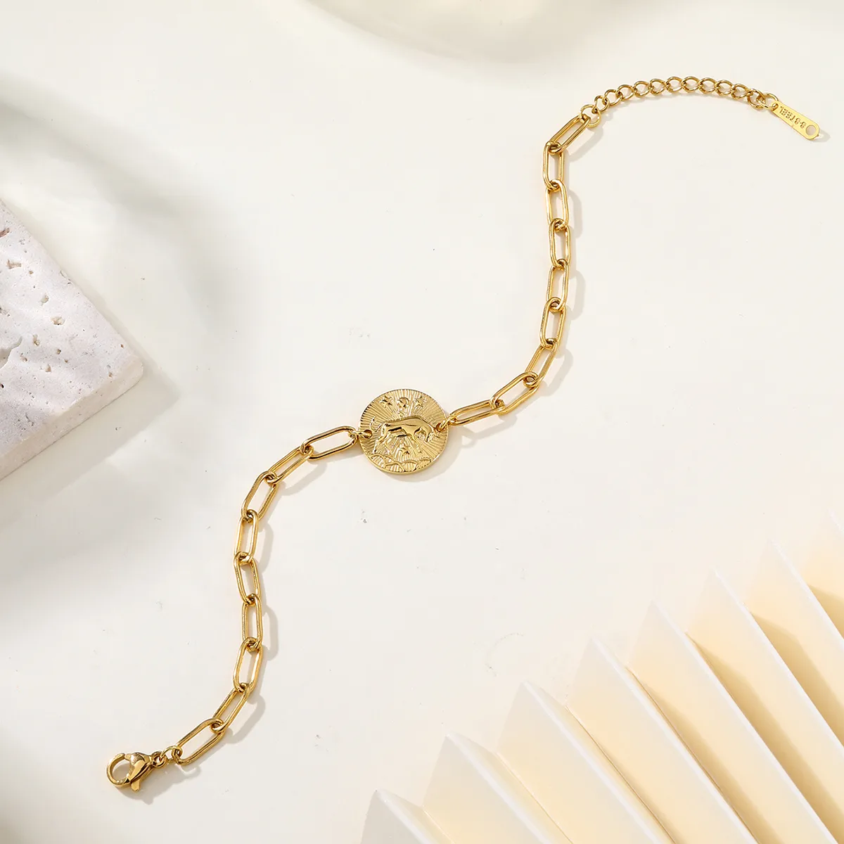 Classic Style Animal Constellation 304 Stainless Steel Women's Bracelets display picture 2