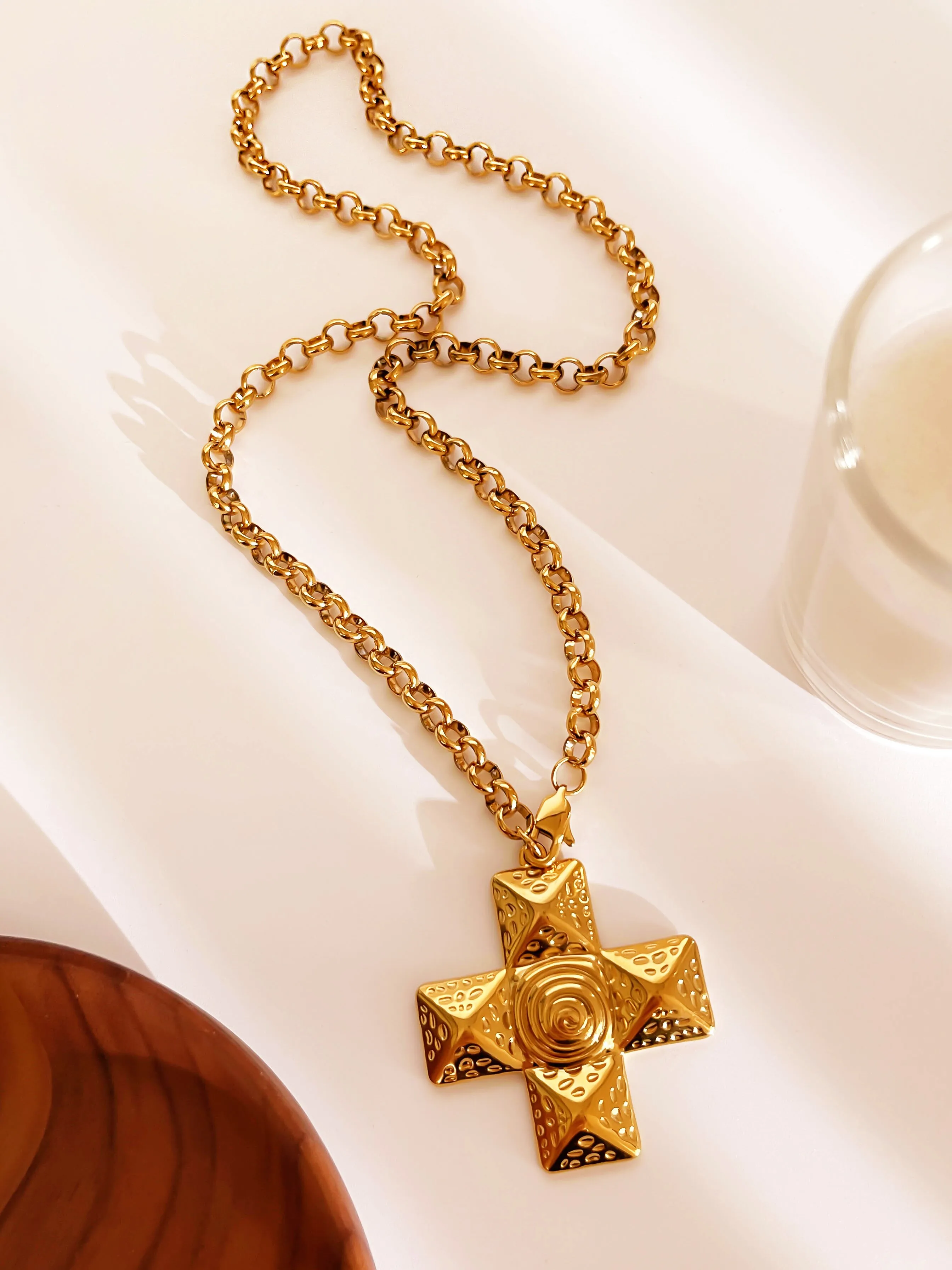 Simple Style Cross 316L Stainless Steel  Three-dimensional Natural Stone 18K Gold Plated Women's Pendant Necklace display picture 4