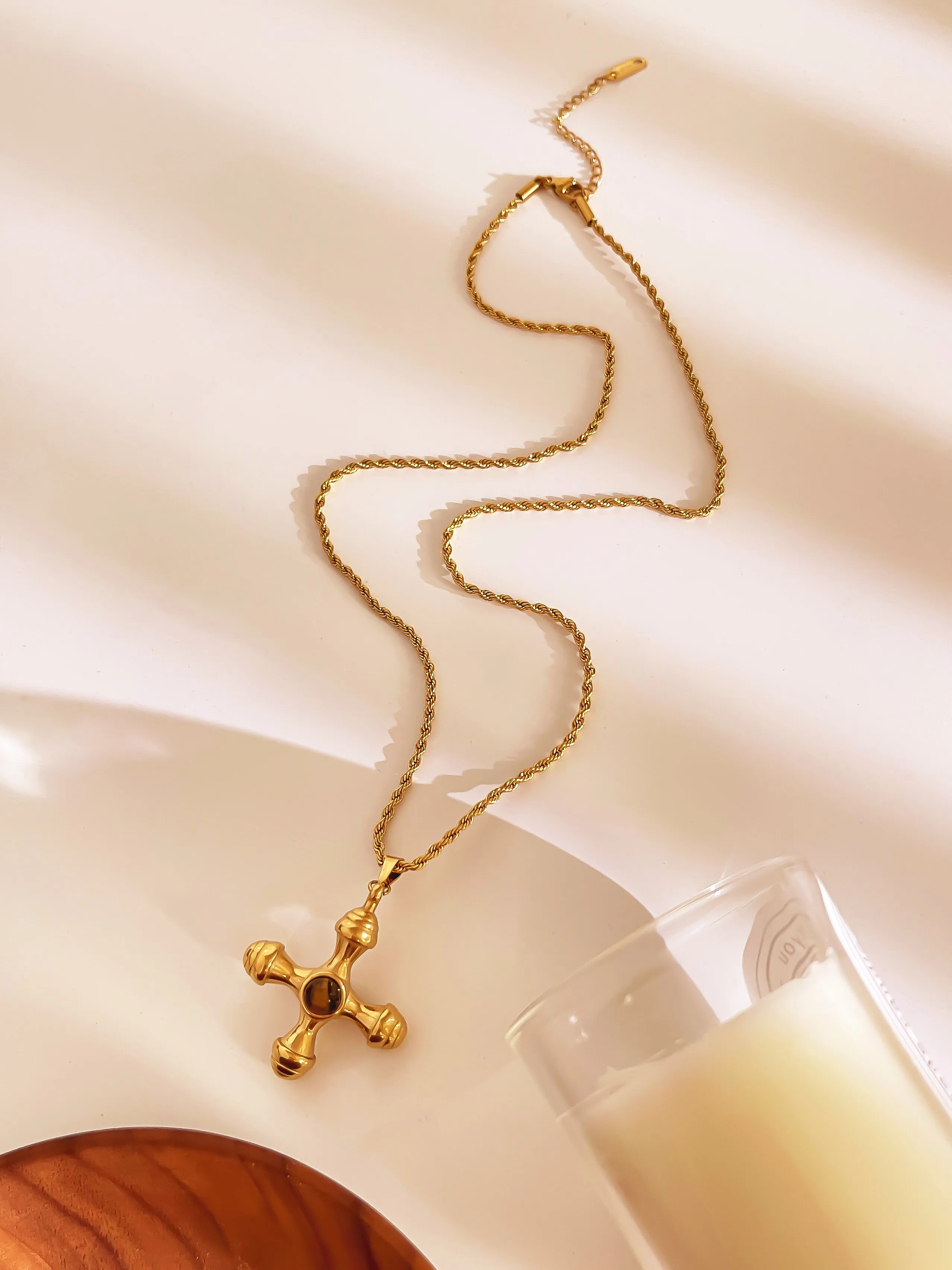 Simple Style Cross 316L Stainless Steel  Three-dimensional Natural Stone 18K Gold Plated Women's Pendant Necklace display picture 9