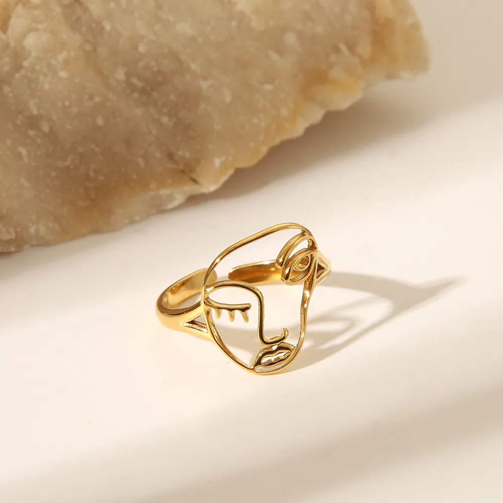 Vacation Classic Style Heart Shape 304 Stainless Steel Heart Flowers Hollow Out 18K Gold Plated Unisex Rings display picture 3