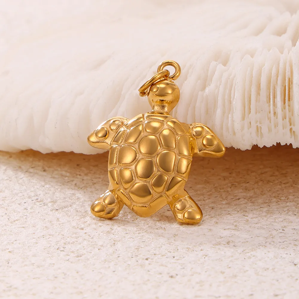 18K Gold Plated Geometric Pendant display picture 6