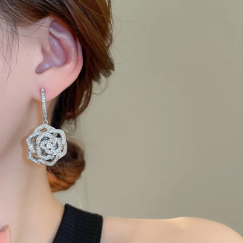 1 Pair Elegant Glam Flower Copper Drop Earrings display picture 6