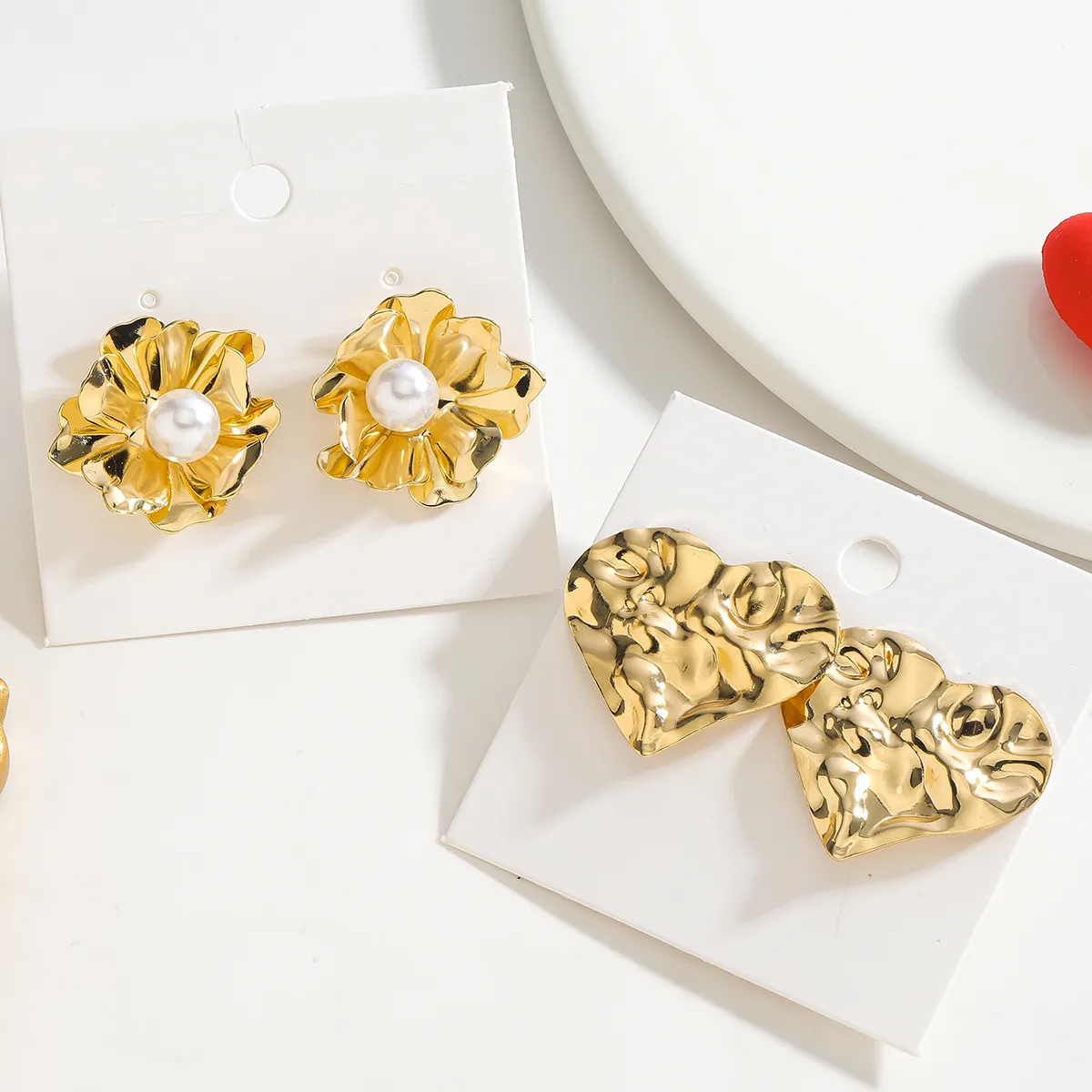 1 Pair Vacation Classic Style Heart Shape Flower Imitation Pearl Alloy Ear Studs display picture 5