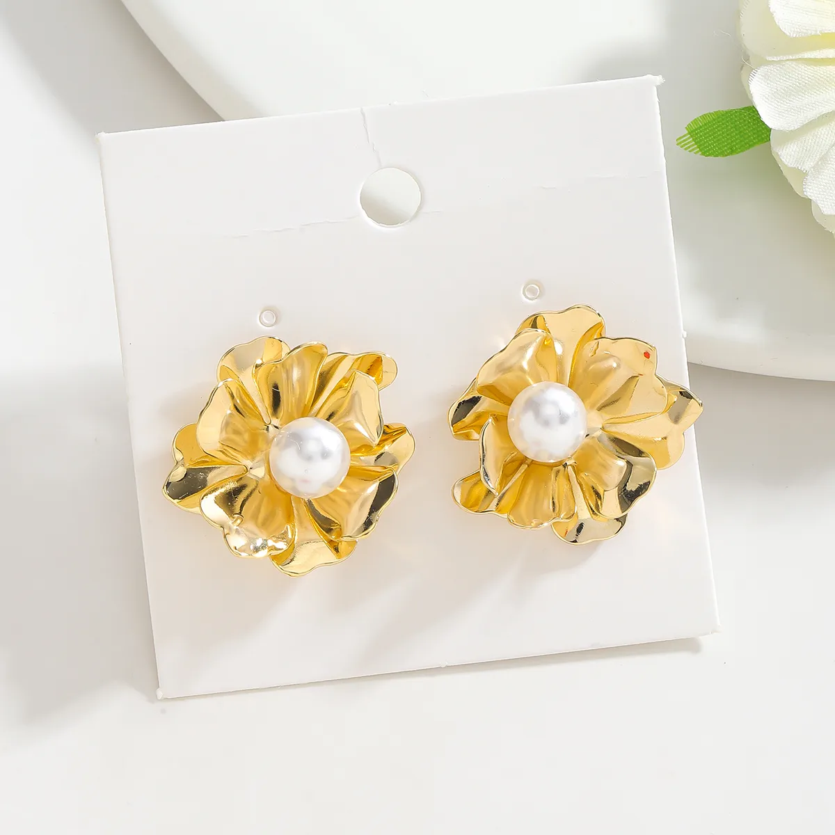 1 Pair Vacation Classic Style Heart Shape Flower Imitation Pearl Alloy Ear Studs display picture 3