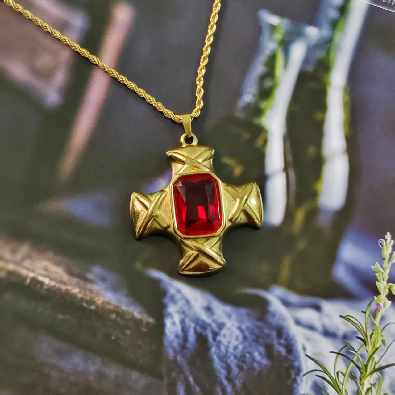 Casual Cross 304 Stainless Steel Metal Plating Rhinestones 18K Gold Plated Women's Pendant Necklace display picture 6