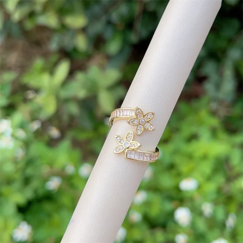 Classic Style Geometric Heart Shape Copper Inlay Zircon 18K Gold Plated Women's Open Rings display picture 11