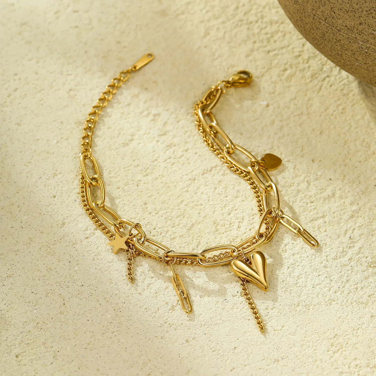 Casual Simple Style Commute Heart Shape 304 Stainless Steel Plating 18K Gold Plated Women's Bracelets display picture 2