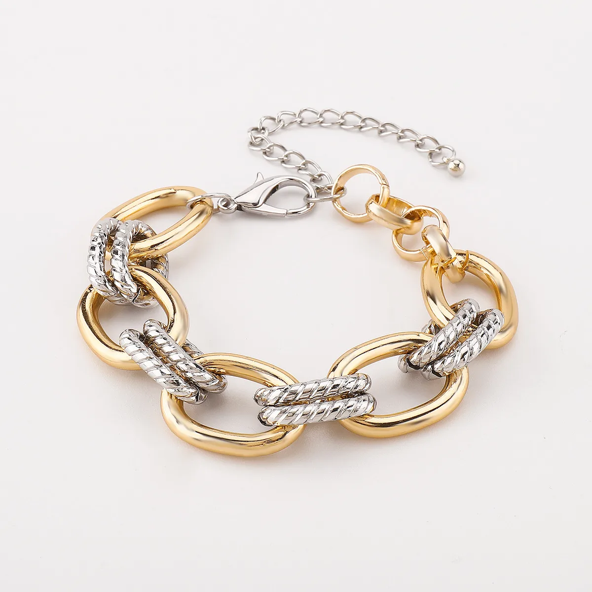 Simple Style Commute Geometric Alloy Iron Aluminum Plating Women's Bracelets Necklace display picture 6