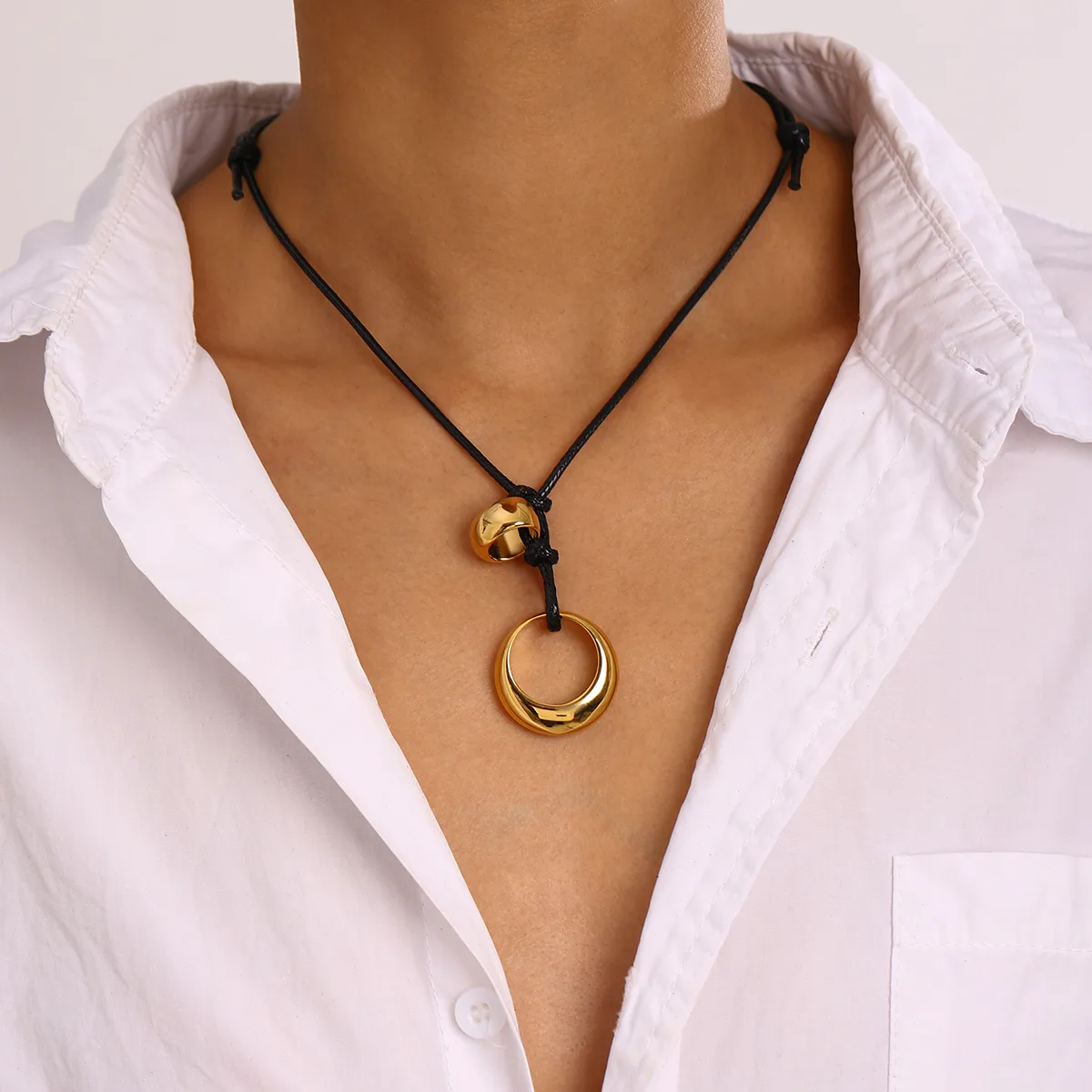 Modern Style Simple Style Irregular Circle 304 Stainless Steel Wax Rope Women's Pendant Necklace display picture 9