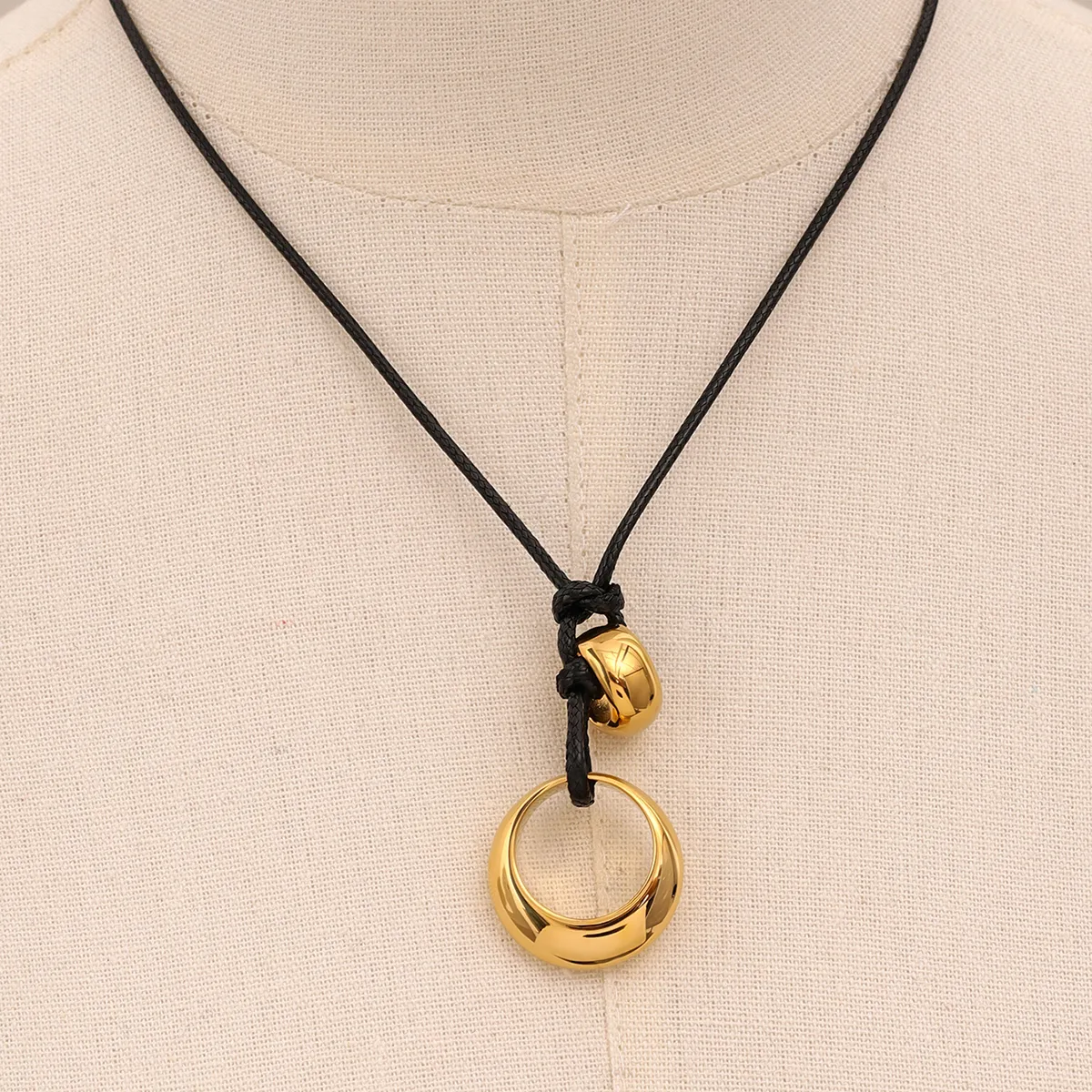 Modern Style Simple Style Irregular Circle 304 Stainless Steel Wax Rope Women's Pendant Necklace display picture 13