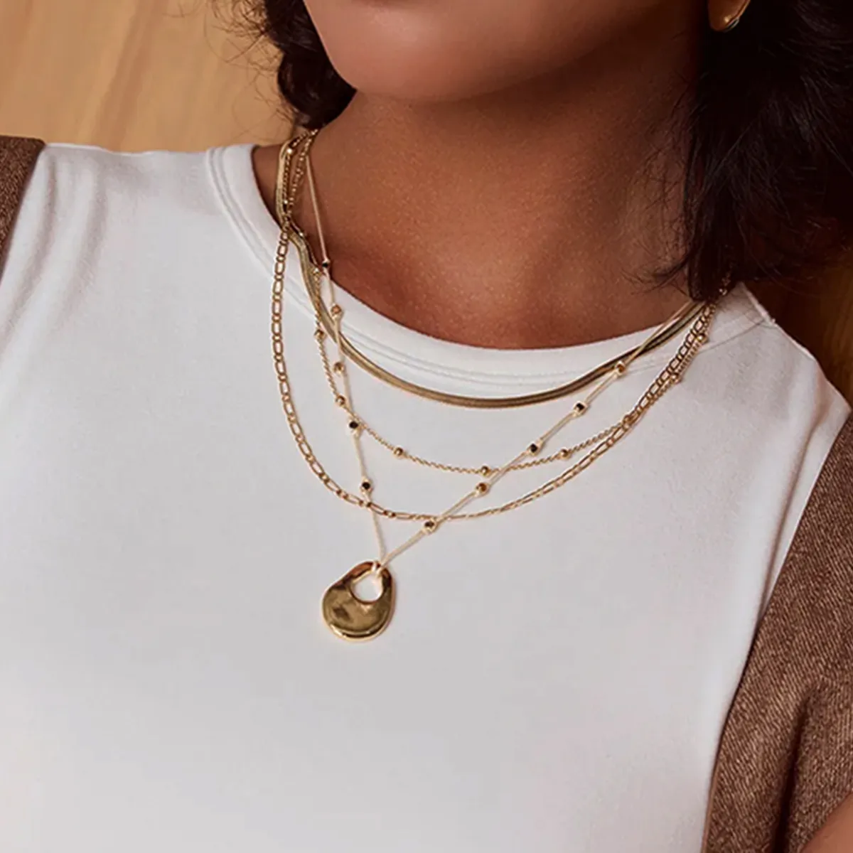 Modern Style Simple Style Solid Color 304 Stainless Steel Women's Three Layer Necklace display picture 7