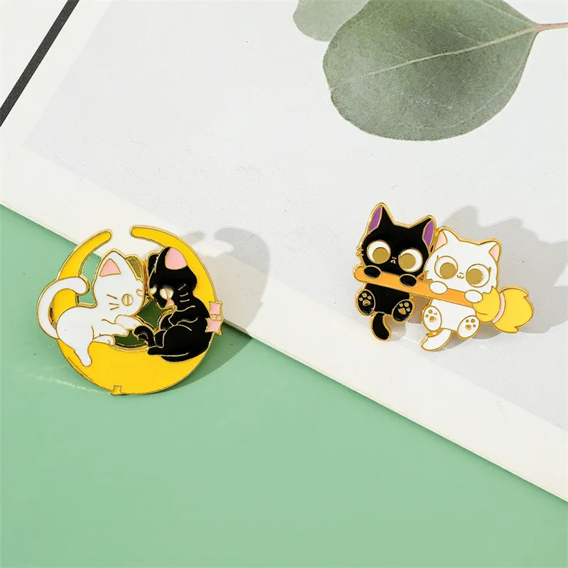 Cartoon Style Cat Alloy Plating Unisex Brooches display picture 8