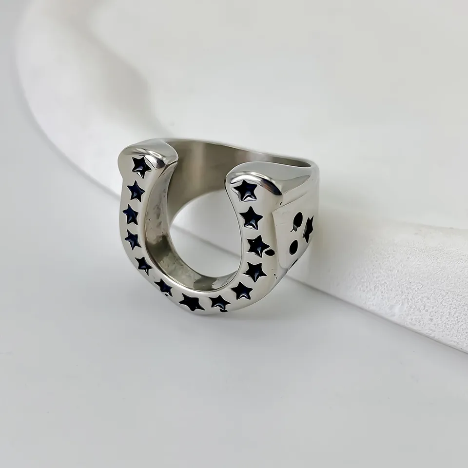 Vintage Style Roman Style British Style Horseshoe 304 Stainless Steel Men's Rings display picture 3
