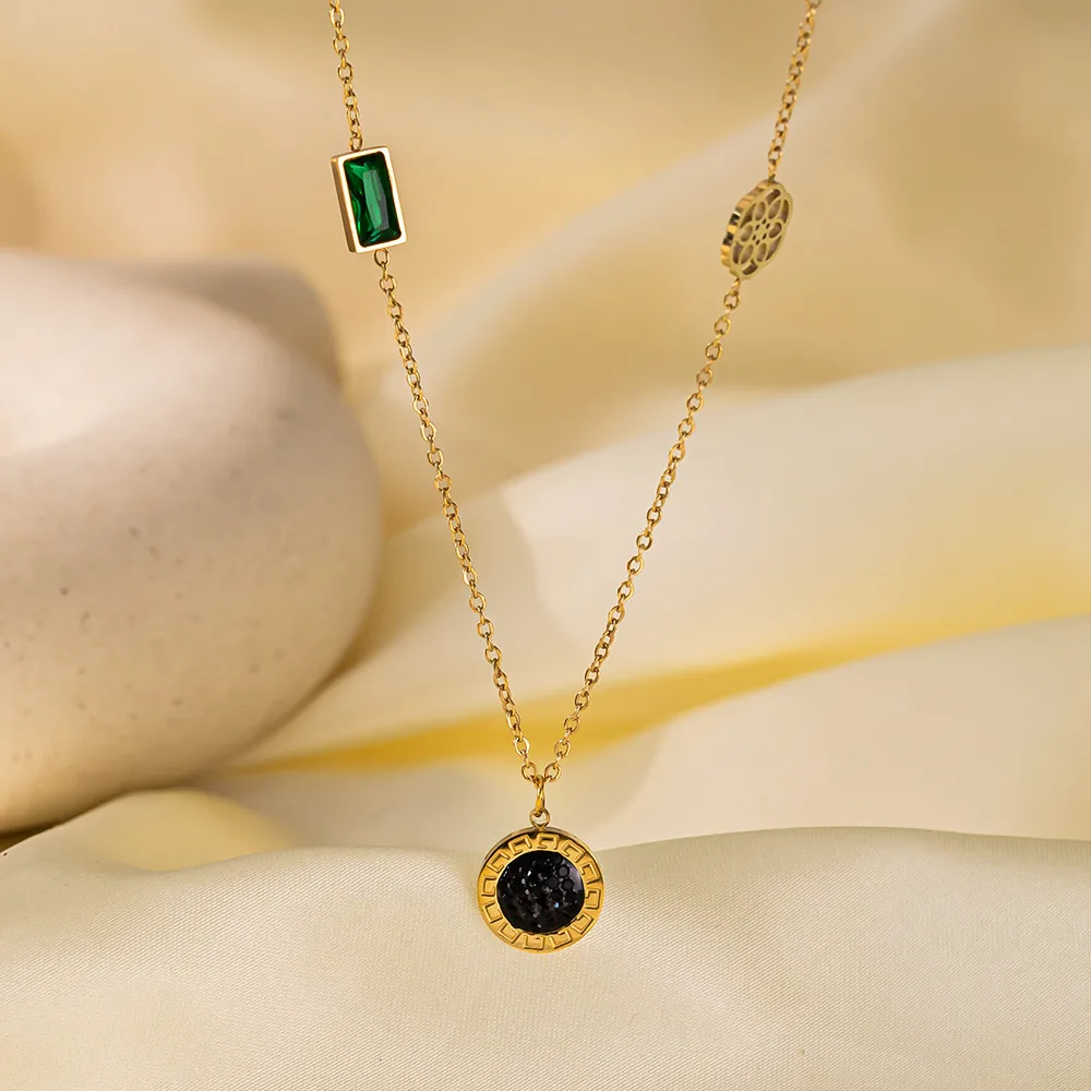 Casual Simple Style Commute Round 304 Stainless Steel Polishing Plating Inlay Artificial Rhinestones 18K Gold Plated Women's Pendant Necklace display picture 1