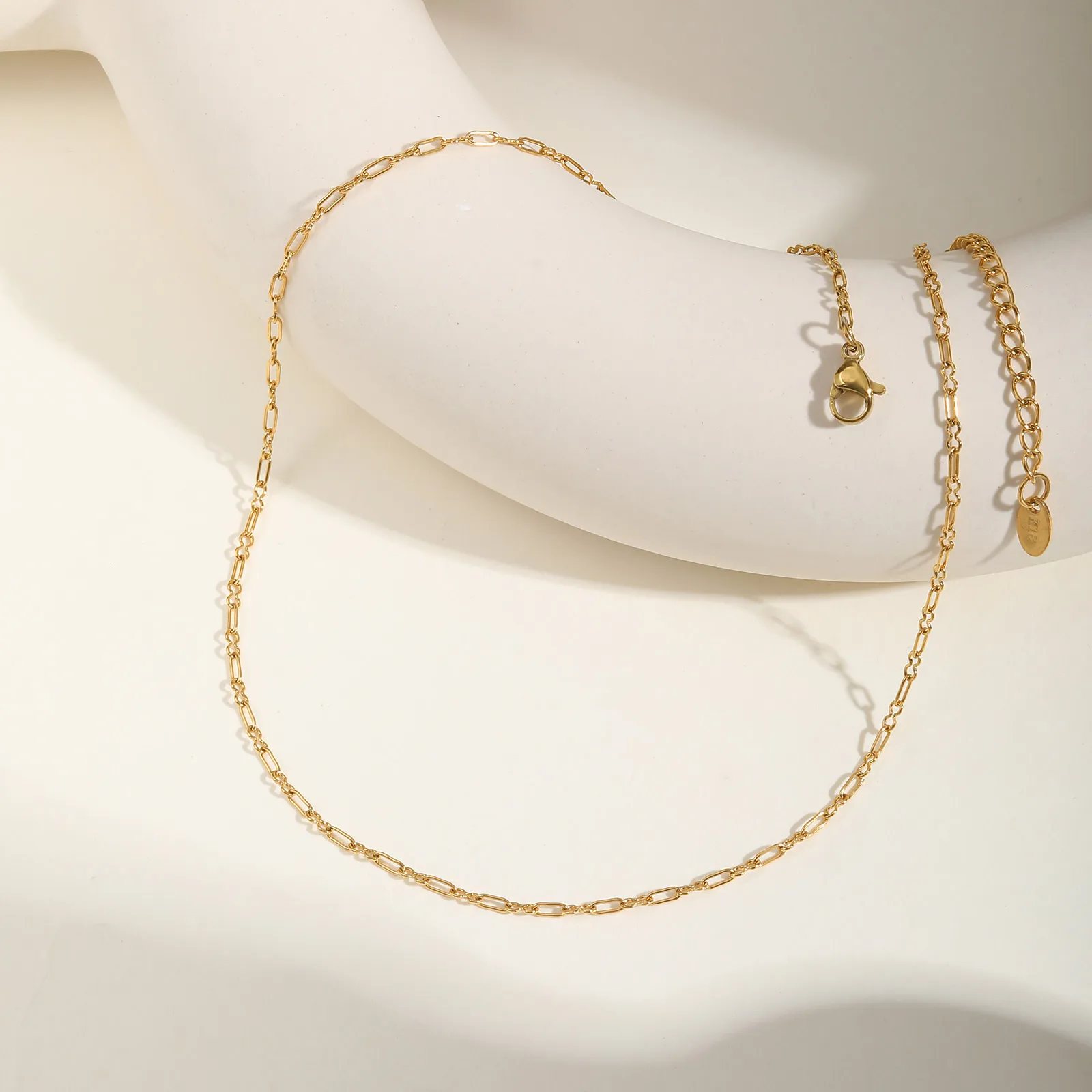 Wholesale Jewelry IG Style Simple Style Geometric 201 Stainless Steel 18K Gold Plated Necklace Cable Chain display picture 5