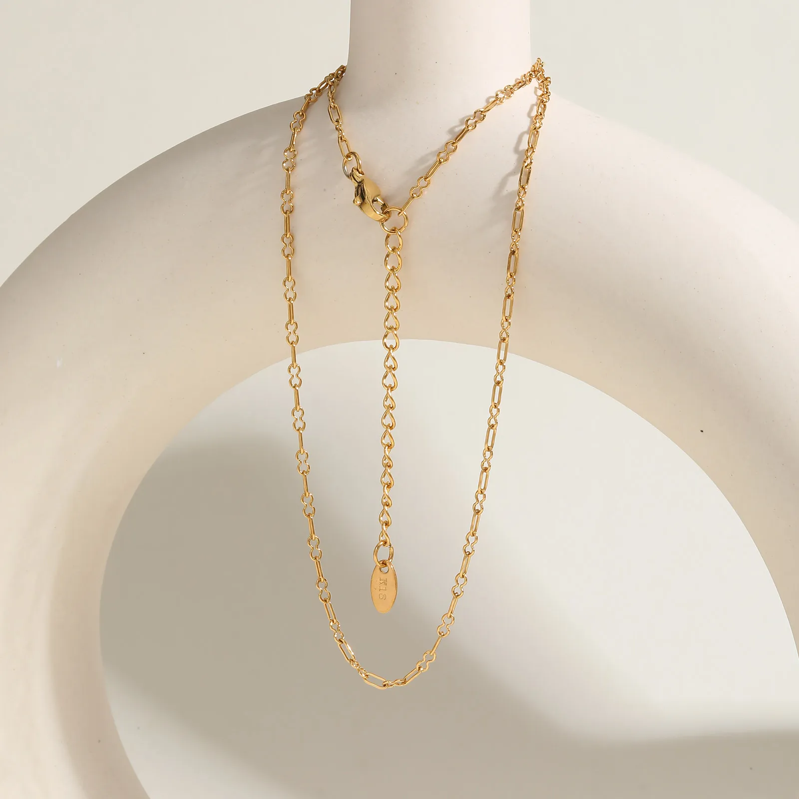 Wholesale Jewelry IG Style Simple Style Geometric 201 Stainless Steel 18K Gold Plated Necklace Cable Chain display picture 7