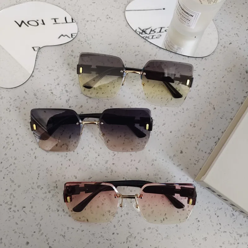 Casual Vacation Square Pc Resin Square Frameless Glasses display picture 6
