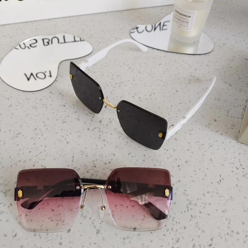 Casual Vacation Square Pc Resin Square Frameless Glasses display picture 5