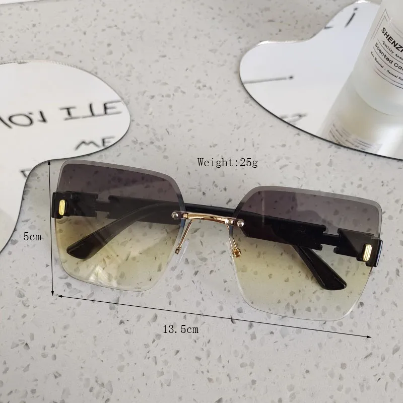 Casual Vacation Square Pc Resin Square Frameless Glasses display picture 9