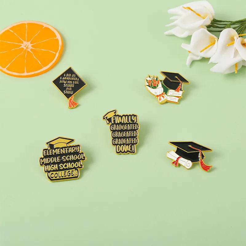 Casual Simple Style Letter Hat Rose Alloy Unisex Brooches display picture 5