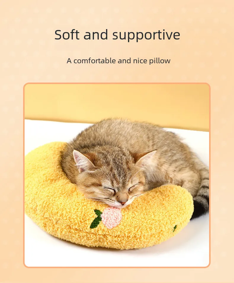 Pet Pillow Dog Cat Sleeping Moon Small Dog Plush Cushion Mat Pet Supplies Fluffy Bed Cat Nest Comfortable Sleep Surface display picture 2