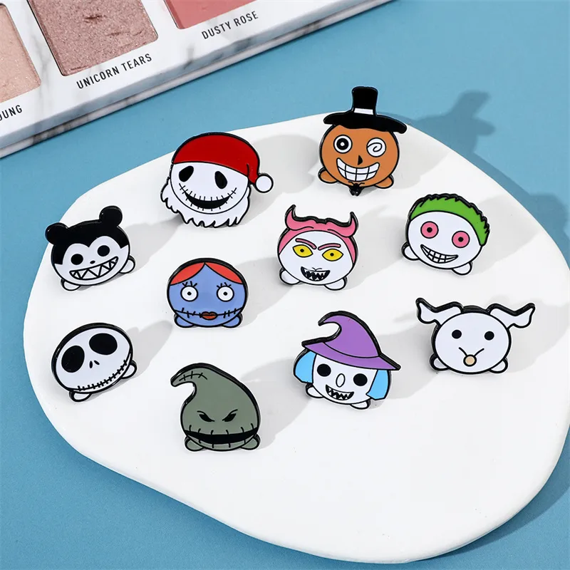Cartoon Style Cute Funny Clown Ghost Skull Alloy Stamping Stoving Varnish Plating Unisex Brooches display picture 16