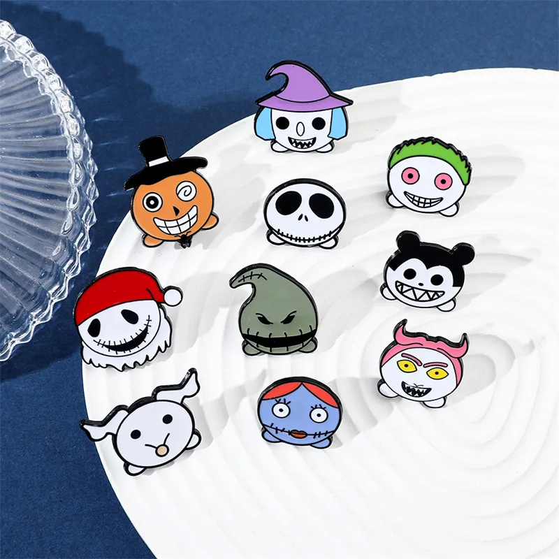 Cartoon Style Cute Funny Clown Ghost Skull Alloy Stamping Stoving Varnish Plating Unisex Brooches display picture 17